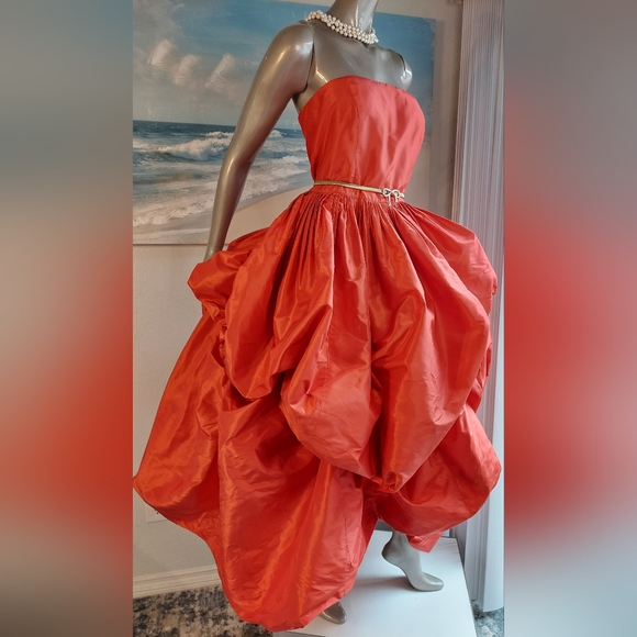 $8,690 OSCAR DE LA RENTA RED SILK DRAPED RUNWAY GOWN US XL - Picture 5 of 16